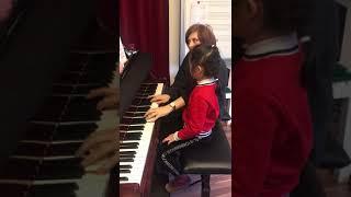 Irina Mints piano lesson with beginners - Leonie Lin, 6y.o. ( 8 monthes piano lessons)