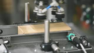 Paper pallet assembly machine