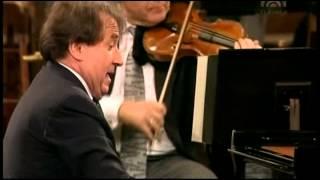 Mozart, Piano Concert Nr  22 Es Dur KV 482   Rudolf Buchbinder Piano & Conducter, Wiener Phi