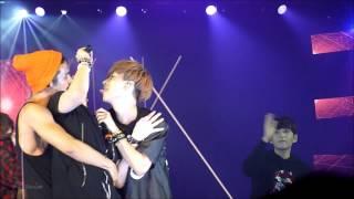 Super Junior trying to strip Donghae and lick Kyuhyun - SS5 LONDON 