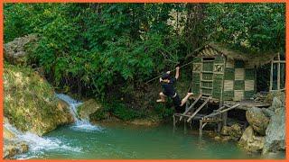 Bushcraft Next to a 3000 FEET high waterfall, Build a Handmade Cabin, Unique Fish Trap..