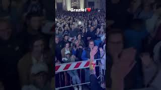 Francesco Gabbani ringrazia il pubblico di Melilli a fine concerto , 11 maggio 2024