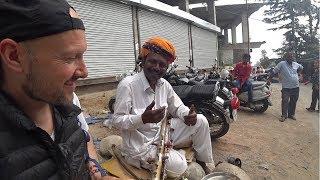 A Foreigner Speaks Hindi  ( Like A Local )