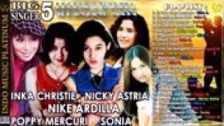 Big 5 NIKE ARDILLA and friend, wanita legendaris indonesia