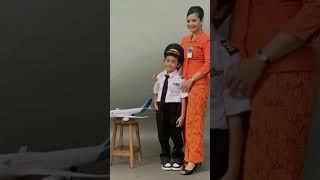 JJ pramugari Garuda Indonesia ️ bersama anaknya gemesss banget