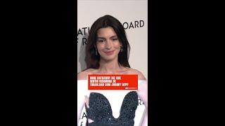 Anne Hathaway conta que ficou envergonhada durante trabalho com Jhonny Depp