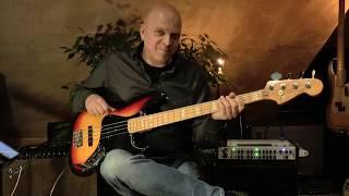 Fender Jazz Bass 1978 with maple neck presented by Vintage Guitar Oldenburg and Detlef Blanke