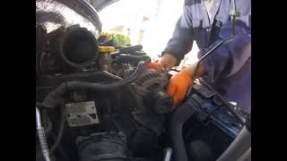 How to remove a Chrysler voyager  2 8 crd generator / Как снять генератор Chrysler voyager  2 8 crd