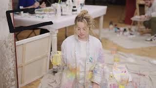 Experience Pouring Medium with Claire Buckley | Liquitex