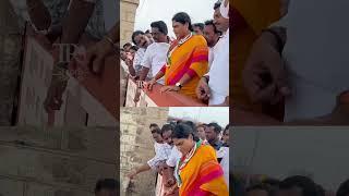 YS Sharmila Visit Prakasam Barrage | Ys Sharmila | Telugu Rajyam #shorts #yssharmila #floods