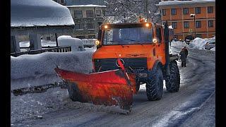 Unimog con lama sgombero neve Breuil Cervinia stagione 2017/2018