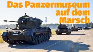 Museumspanzer auf dem Marsch