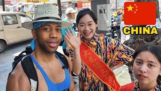 Chinese Girls Invite Black Man to Hotpot and are Impressed by his Perfect Chinese