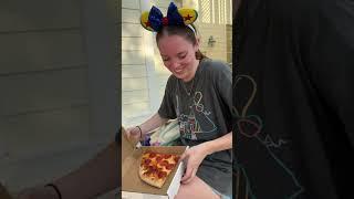 Worst Pizza at Disney World? #pizza #pizzareview #disney #disneyworld #shorts #boardwalkresort