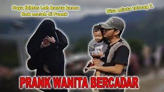 Prank Wanita Bercadar.!! Lihat Apa Yang Terjadi.!