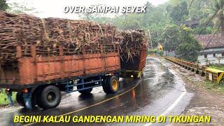 Truk gandeng ngep0t sampai seyek di tikungan jembatan lahor