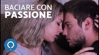 Bacio appassionato con la lingua - Educazione sessuale video