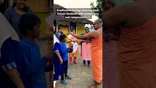 A child got blessings from Sri Guruji #divine #love #blessings #guruji #child #shorts