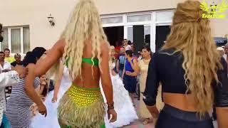 Turkish Street Gypsy Dance, Dancing