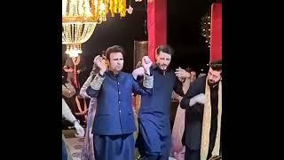 usman mukhtar and osman khalid butt dance on usman mukhtar mehndiii...