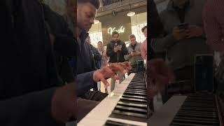 he challenged me to a piano battle in public !