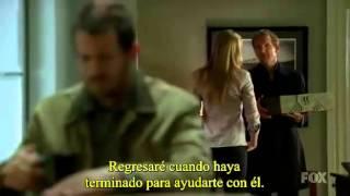 Fringe 3x02 "The Box" Escena. Altivia y Joe el sordo