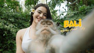 BALI VLOG | Godain monyet di Monkey Forest UBUD
