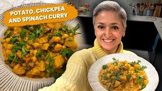 The easiest curry - POTATO CHICKPEA SPINACH curry | Healthy and Delicious and ready in 30 minutes