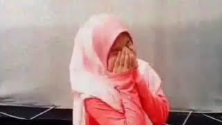 VIDEO TIKTOK | Budak perempuan umur 13 tahun tunjuk tetek on camera