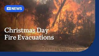 Christmas Day evacuations after Grampians bushfire flares up | ABC NEWS