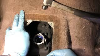 1994 Ford F150:  Fixing a sloppy gear shifter lever (5 speed/M5OD transmission)