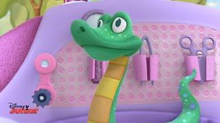 Serpent Sam & "Time for Your Check Up" Song | Doc McStuffins |  Disney Junior UK