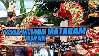 pertama merajean acara hitanan di mapak Mataram amprot jaran pejanggik