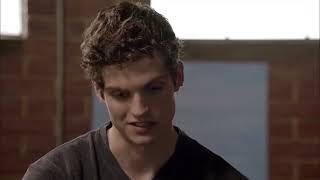 Teen Wolf 2x11 Derek and Peter talk later knock Peter. Isaac trust Scott and tell him about Jackson.