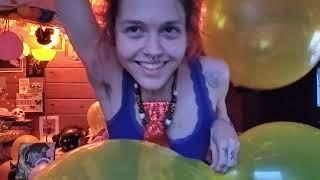 Balloon Bouncing ASMR No Pop/ Big Yellow Balloons (Non Popper Looner Christmas 2021 Edition)