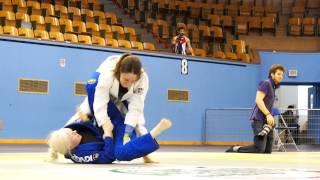 World Abu Dhabi Trials 2013 Montreal - Melissa Hébert VS Naomi Louder - Blue/Adult/Female/Feather