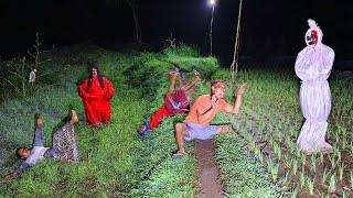 Prank Hantu Yang Sangat Lucu Di Indonesia || Prank Pocong Paling Ngakak || New Ghost Prank