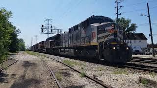 KCSM 4567 (gray) leads CPKC 247 at Morton Grove