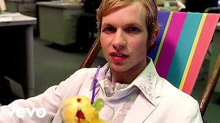 Beck - Deadweight (Official Music Video)