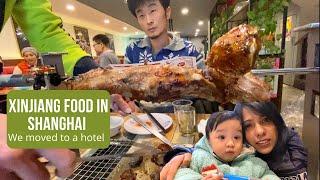 Eating mutton leg in Muslim restaurant | Indo-Chinese couple | We moved to a hotel in Shanghai