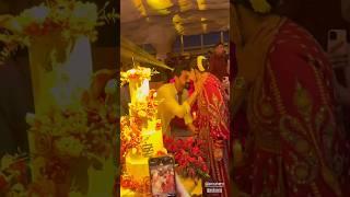 Zaheer Iqbal SINGS 'Tere mast mast do nain' for Sonakshi Sinha while cutting wedding cake  #shorts