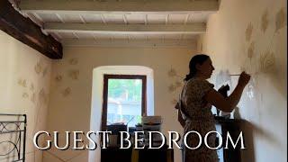 Renovating a cozy bedroom in our Italian villa