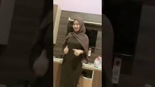 nungguin pacar sambil di goyang #shorts #tube #boyfriend #joged #jogedviral #jilbab #jilbabhits #fy