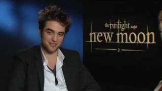 TWILIGHT on T4: Robert Pattinson chats to Steve Jones