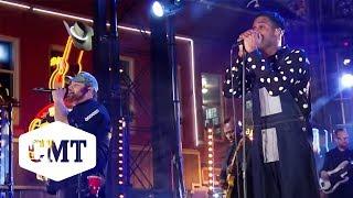 Leon Bridges and Luke Combs Perform 'Beyond' | CMT Crossroads