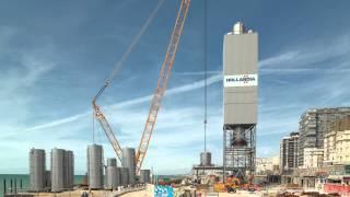 Brighton i360 Jacking tower in action