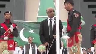 Flag hosting failed in pakistan..... Funny reaction