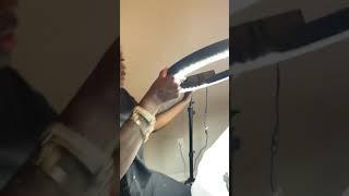 How to set up a Amazon ring light phone hold  Right light brand is “NEEWER” after 7 months :)