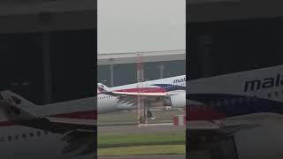 Malaysian Airlines Touch Down CGK #plane #aviation #airplane #flight #plane #planespotting