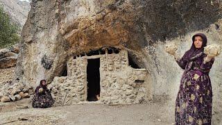 Ancient Wisdom Meets Survival: Nomad Woman's Solo Shelter Build